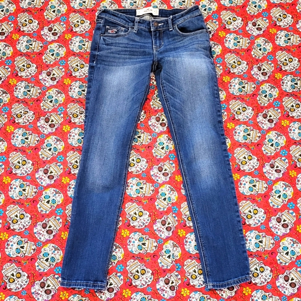 Hollister Skinny Jeans - Picture 1 of 4